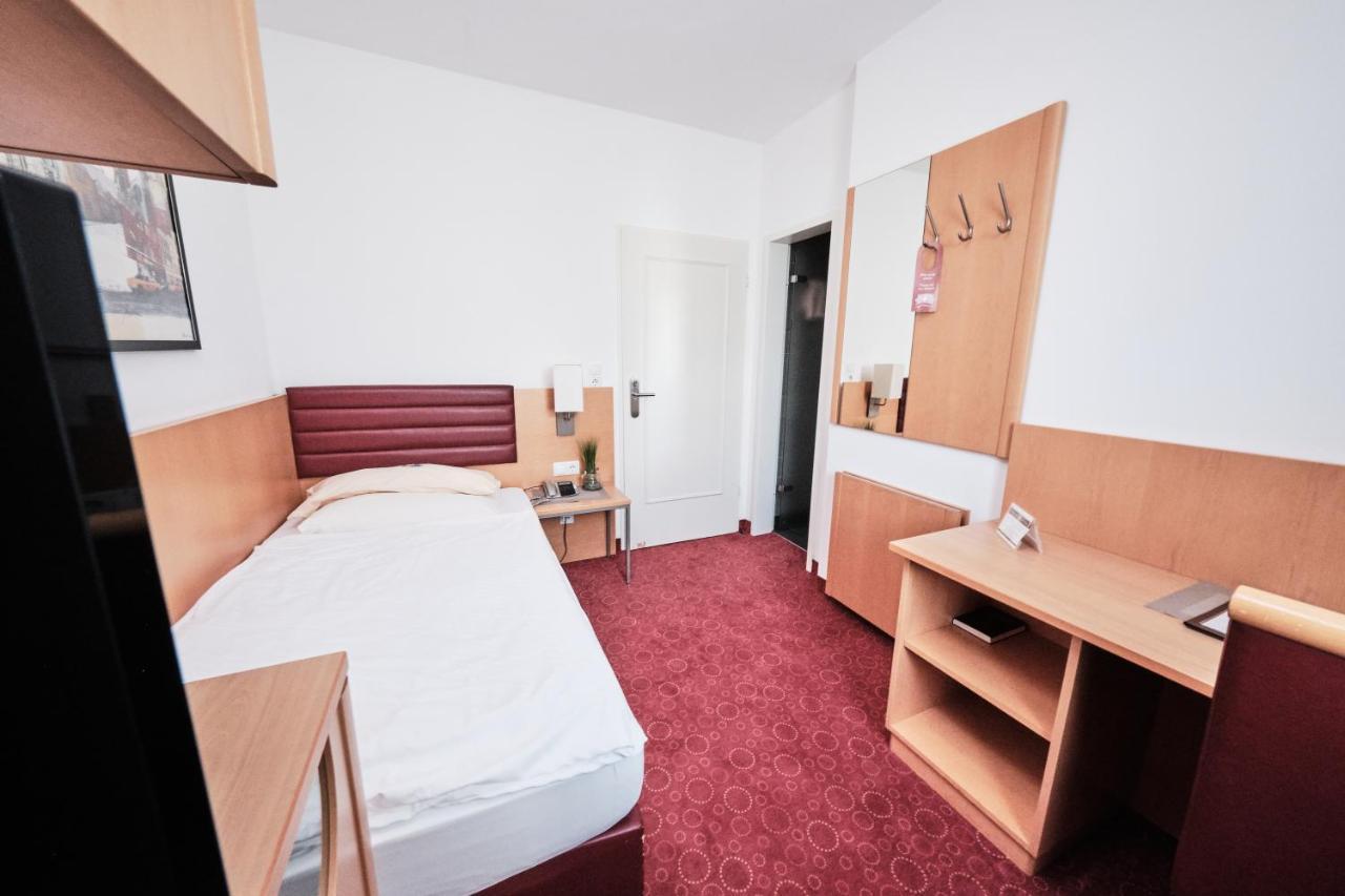 Hotel Zum Adler Bonn Phòng bức ảnh