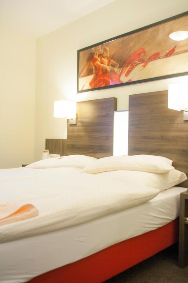 Hotel Zum Adler Bonn Phòng bức ảnh