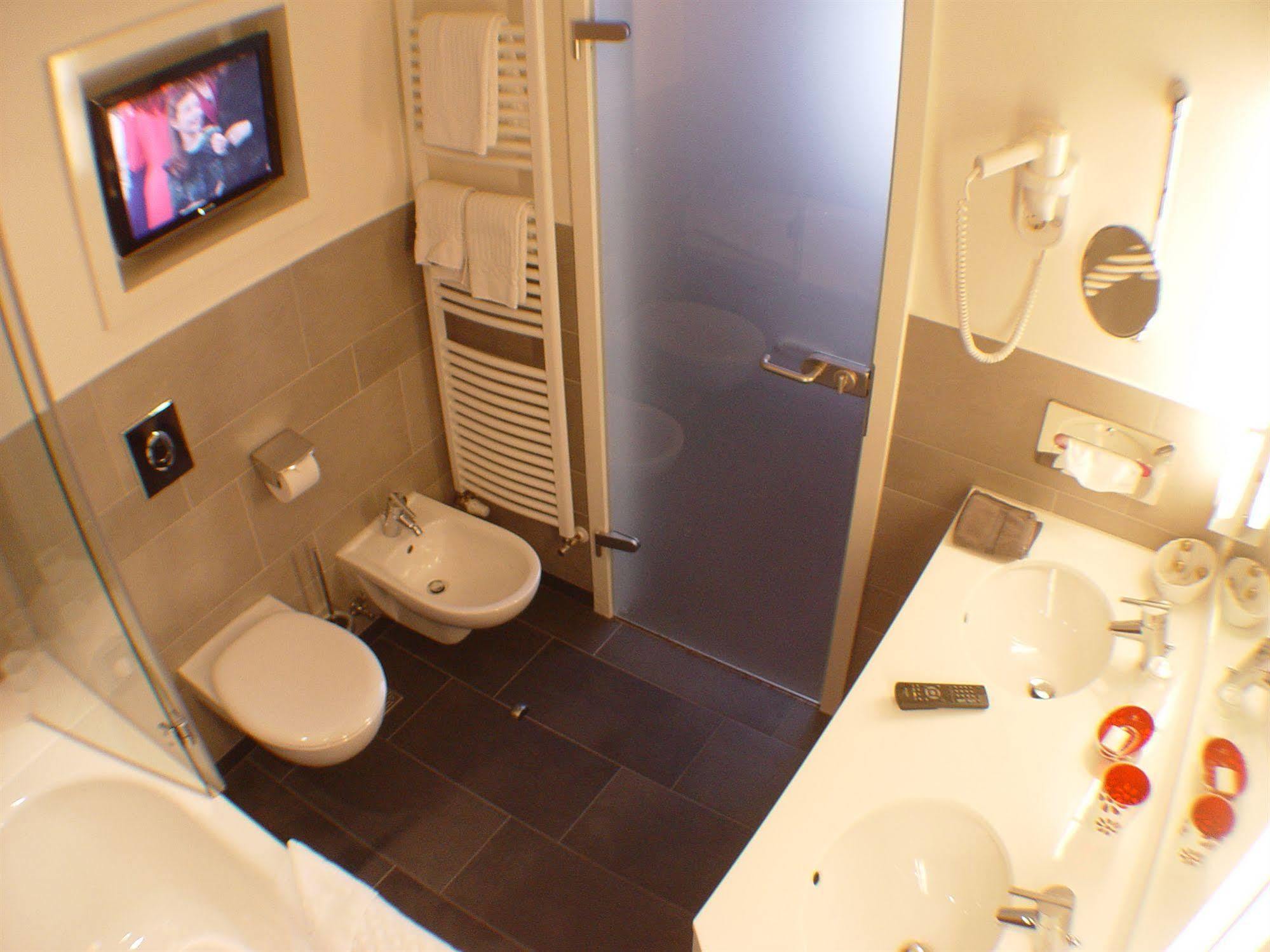 Hotel Zum Adler Bonn Ngoại thất bức ảnh