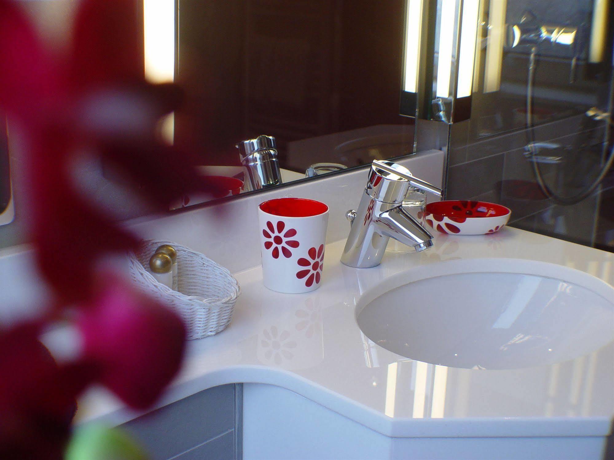 Hotel Zum Adler Bonn Ngoại thất bức ảnh