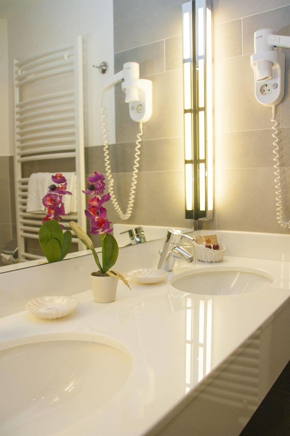 Hotel Zum Adler Bonn Ngoại thất bức ảnh
