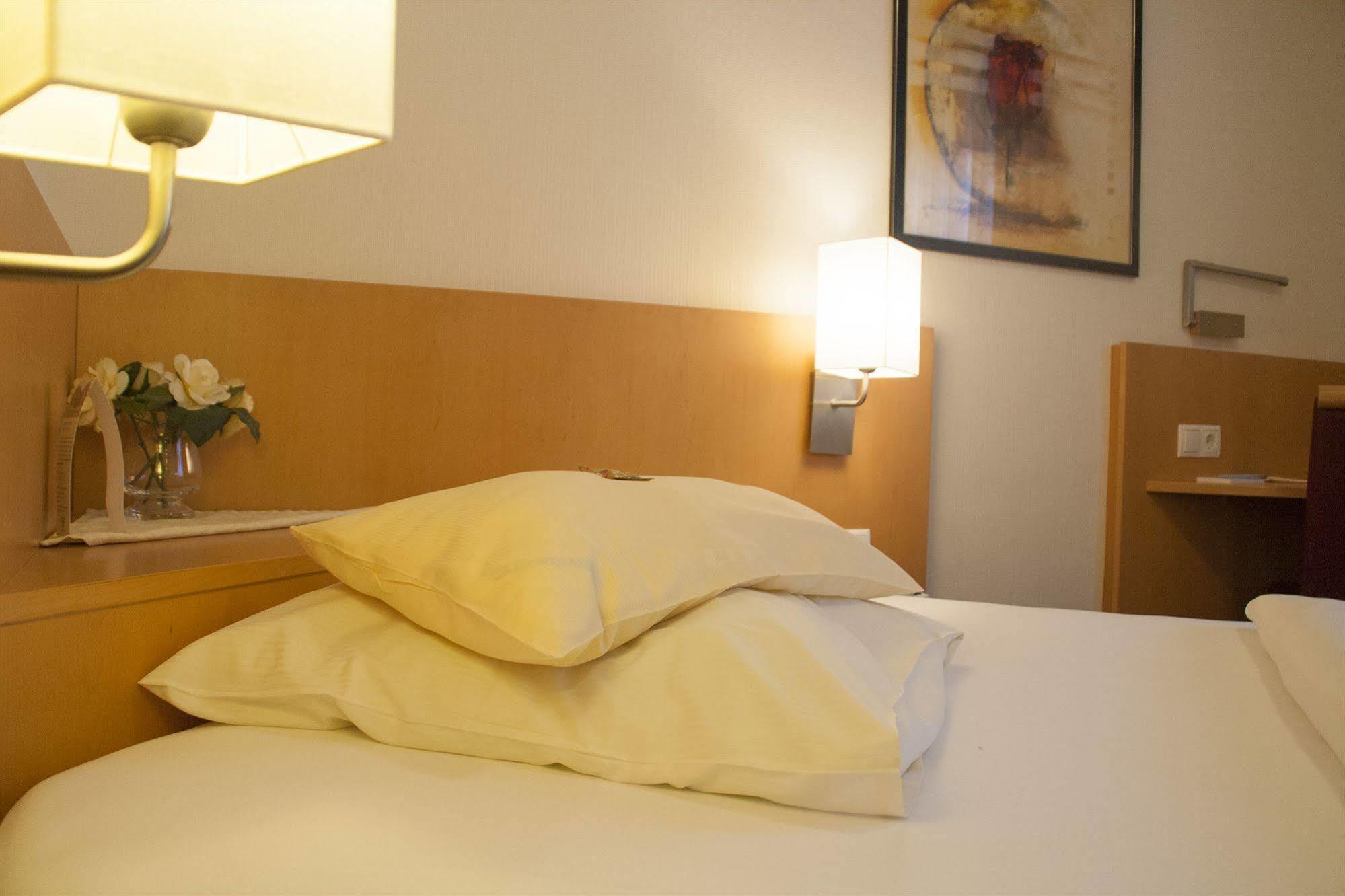 Hotel Zum Adler Bonn Ngoại thất bức ảnh
