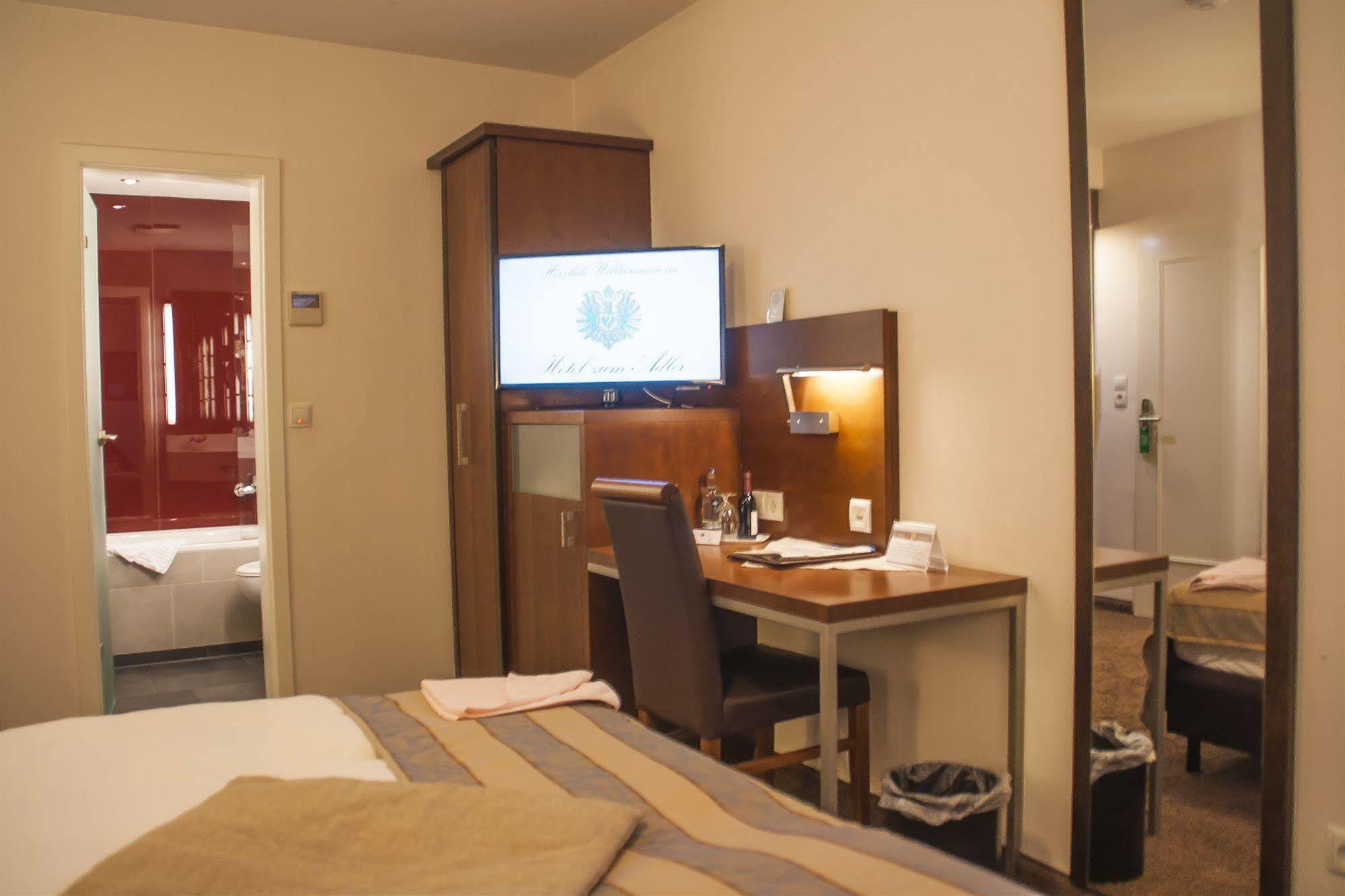 Hotel Zum Adler Bonn Ngoại thất bức ảnh